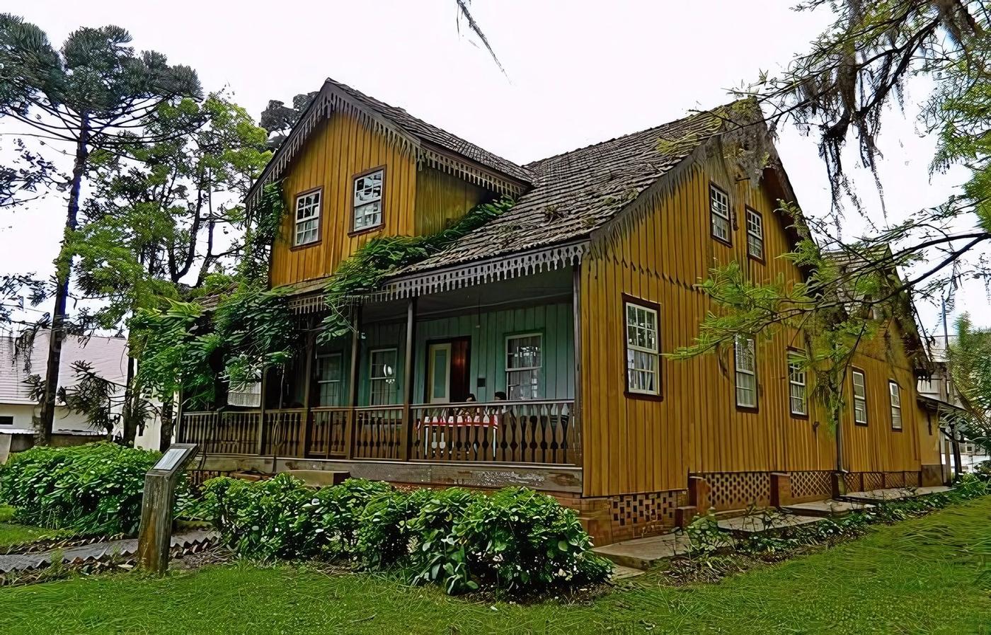 Casa de madeira da rota eslavo-germânica
